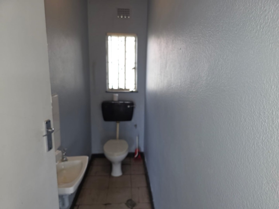 Commercial Property for Sale in Ravensmead Western Cape